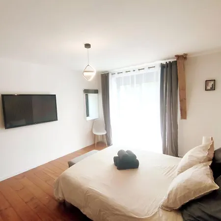 Le Domaine Du Quercy Bed & Breakfast