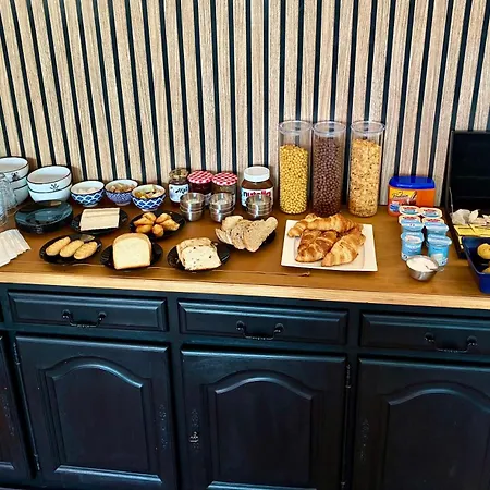 Le Domaine Du Quercy Bed & Breakfast